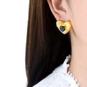 18K Gold Plated Heart Shape Earrings*Vintage Artsy*Black Swarovski Crystal*ML